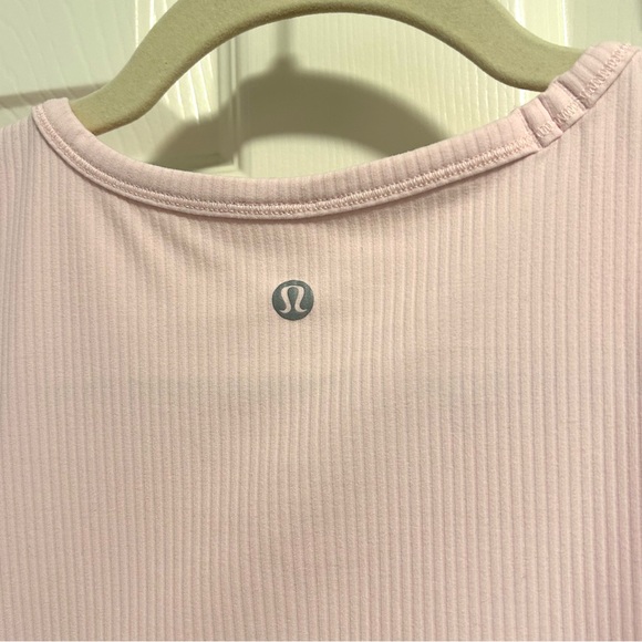 Lululemon All It Takes Strawberry Milkshake NWOT - Picture 3 of 4